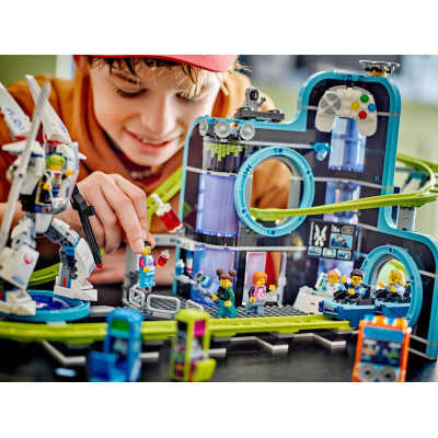 Конструктор LEGO City Парк розваг Світ роботів (60421)