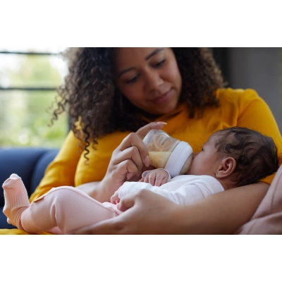 Набір для годування новонароджених Philips AVENT Natural Природний Потік пляшечка 125 мл + пустушка Ultra Air 0-6 міс (SCD837/10)