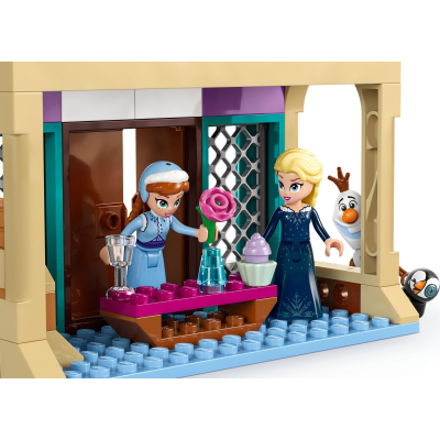 Конструктор LEGO Disney Princess Замерзлий замок в королівстві Ерендел (43265)