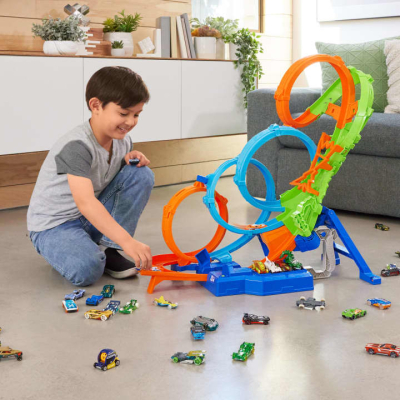 Автотрек Hot Wheels Шалені віражі та петлі (HXR70)