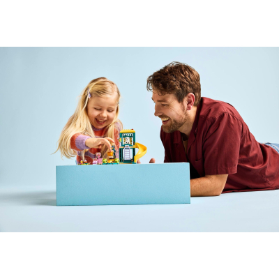 Конструктор LEGO Bluey Веселощі з Блуї та Хлоєю на ігровому майданчику (11201)