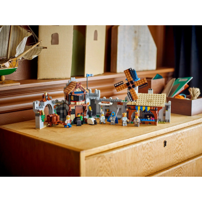 Конструктор LEGO Creator Середньовічний замок із лицарем на коні (31168)