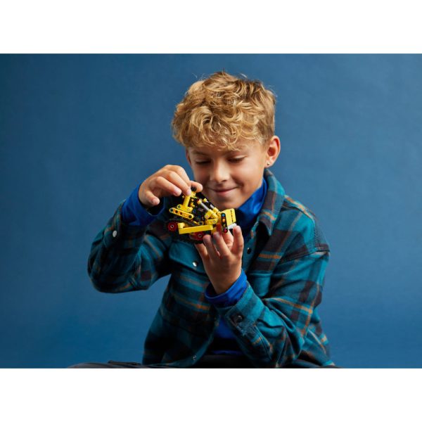 U0889327_7main Конструктор LEGO Technic Надпотужний бульдозер 195 деталей (42163)