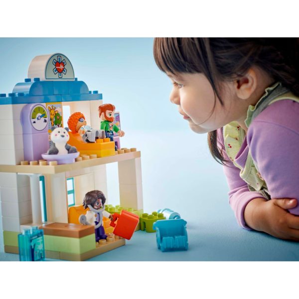 U1004321_8main Конструктор LEGO DUPLO Town Уперше: візит до лікаря (10449)