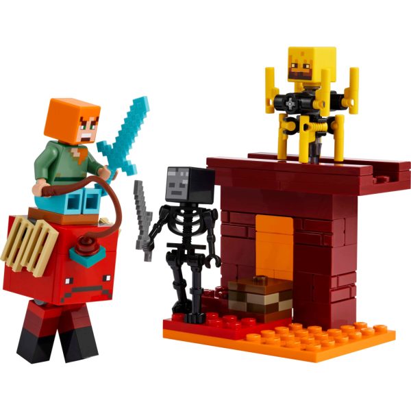 U1004337_2main Конструктор LEGO Minecraft Битва з лавою у Незері (21266)