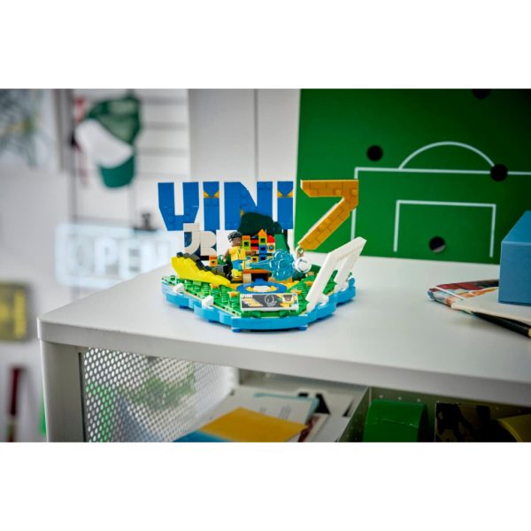 U1168003_12main Конструктор LEGO Editions Football Вінісіус Жуніор — найкращі моменти футбольних матчів (43027)